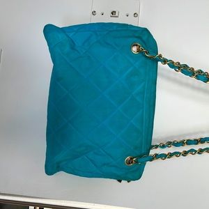 Vintage Chanel shoulder bag